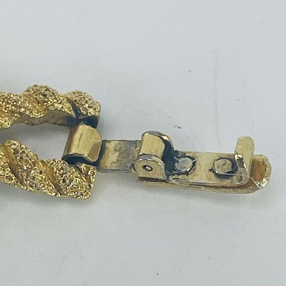 Crown Trifari Signed Bracelet Gold Tone Nugget Rope White Faux Pearl Link VTG 7" - Picture 8 of 16